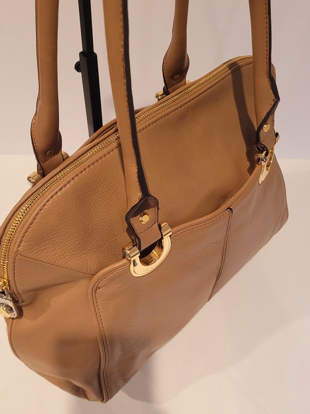 B. Makowsky Tan Leather Shoulder Bag with Gold Hardware - Picture 4 of 13